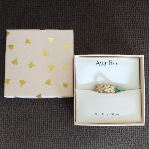 ✨️HP 2X✨️ Ava Ro🚣 Connecting Gold💛 Flowers🌼 Ring💍 - Picture 3 of 16